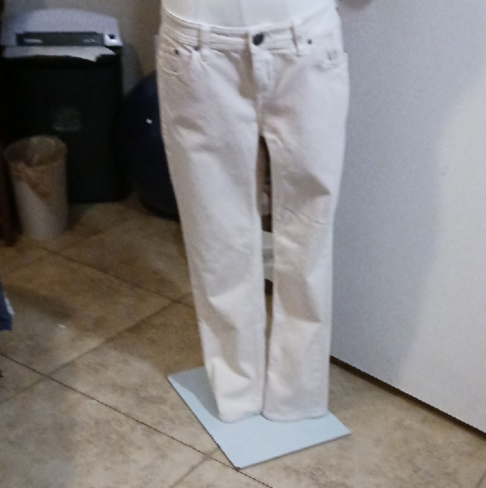 NWOT-Tommy Bahama Women's Cream Colored Jeans